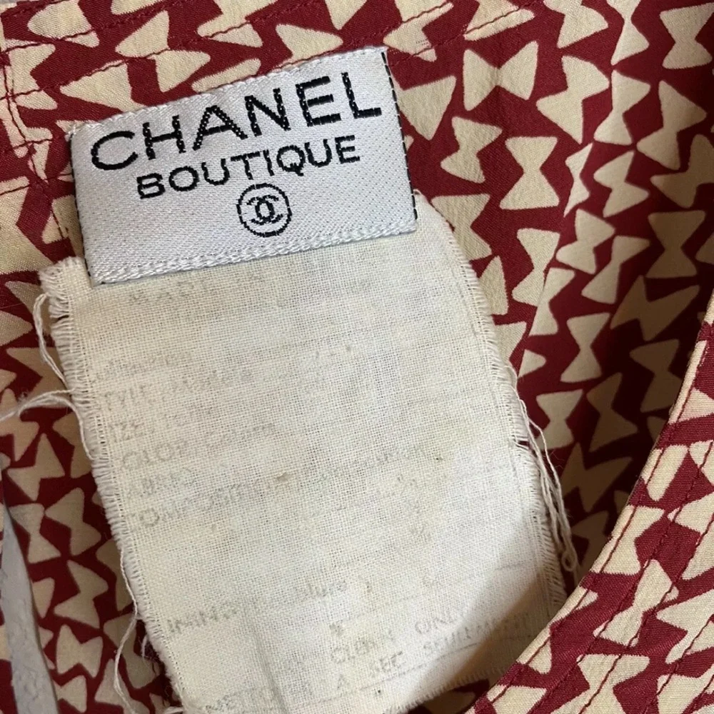 Chanel Boutique Vintage Bow Print Top